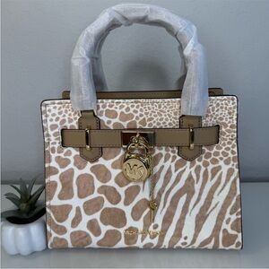 Michael Kors
Hamilton Small Satchel Leather
Color: Camel
NWT
